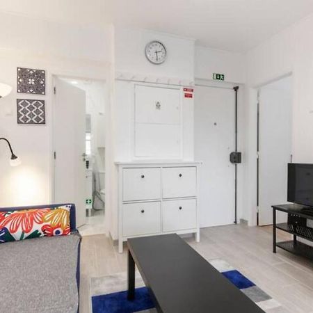 Beautiful 1 Bedroom Apartment Near Benfica Lisboa Exteriör bild