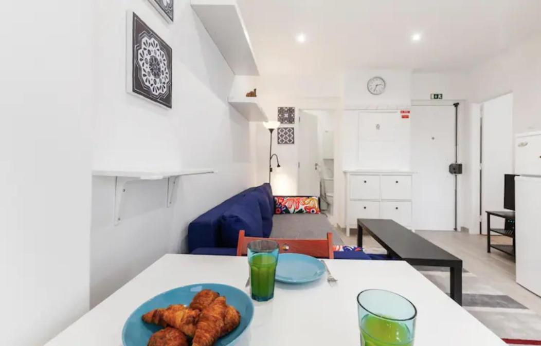 Beautiful 1 Bedroom Apartment Near Benfica Lisboa Exteriör bild