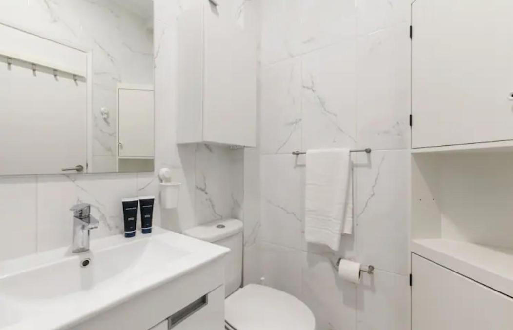 Beautiful 1 Bedroom Apartment Near Benfica Lisboa Exteriör bild